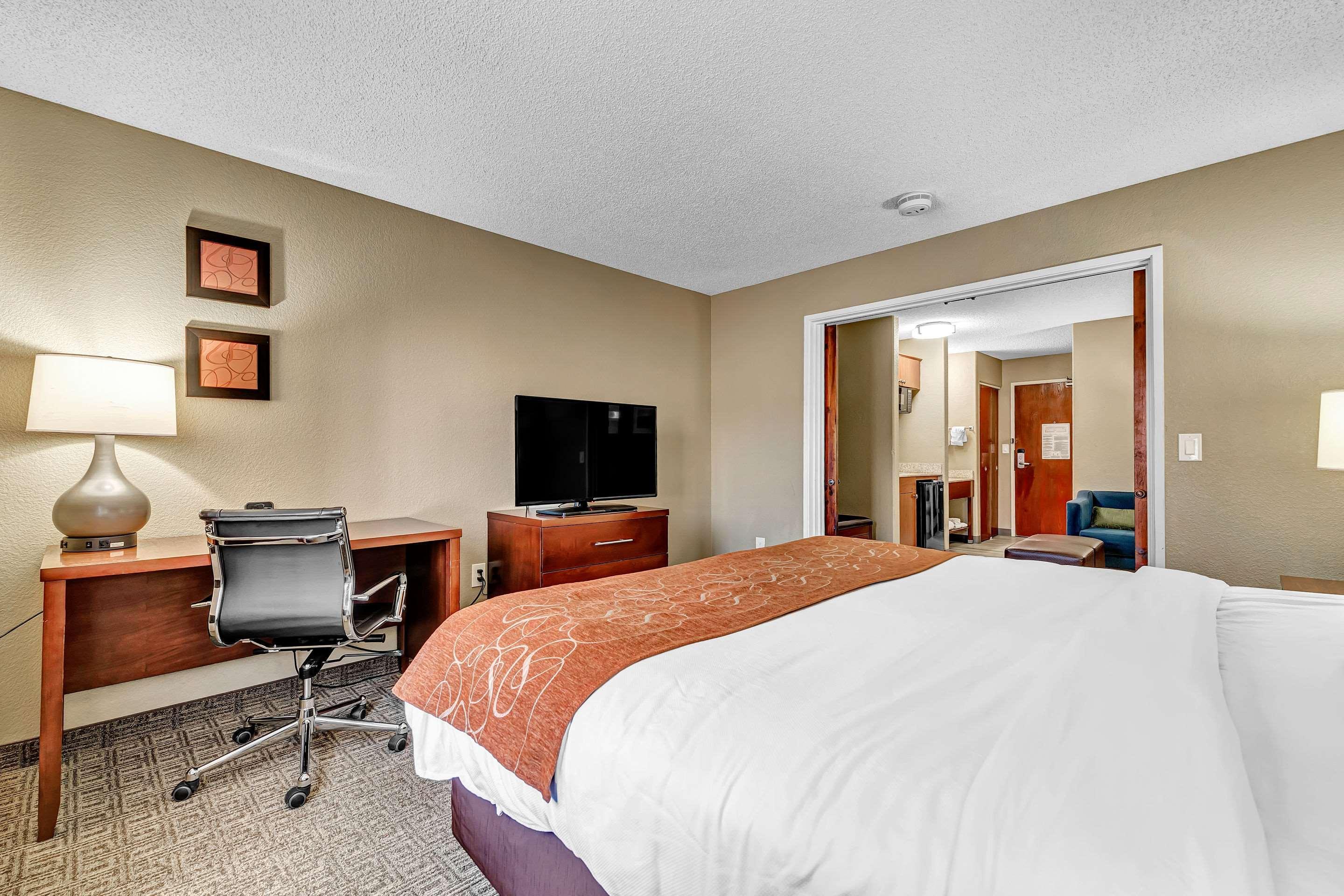 Comfort Suites Lakewood - Denver Exterior foto